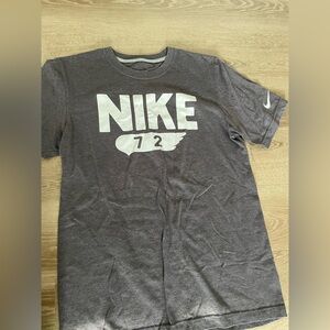 Nike Gray Short Sleeve Tee with Iconic Logo
